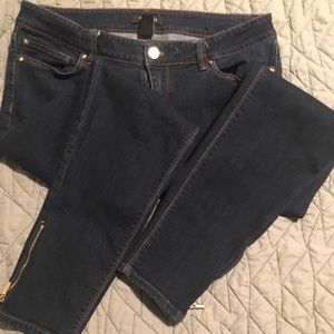 WHBM ankle zip skinnies